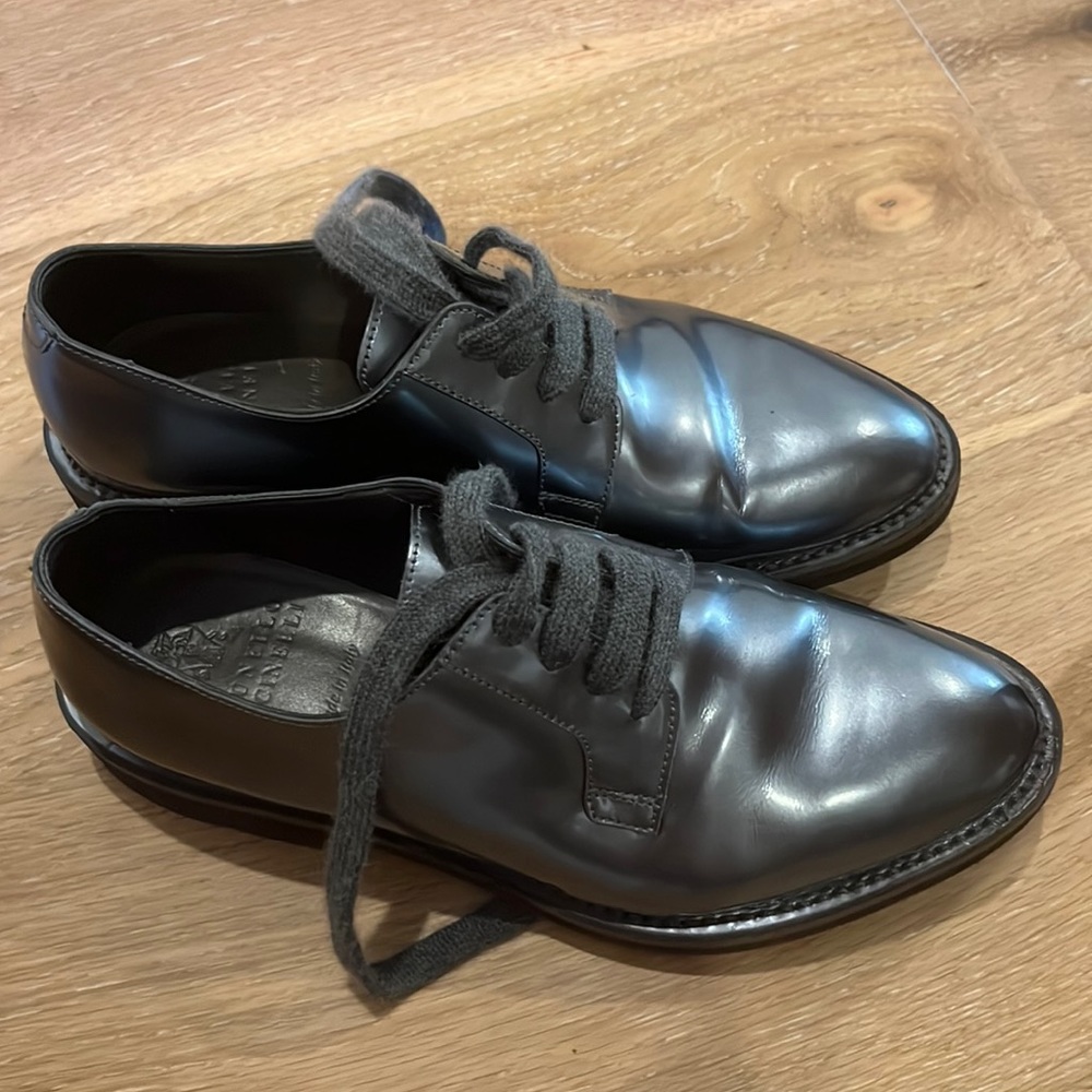 Gray patent leather Brunello Cucinelli Oxford shoes